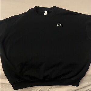 ALO Yoga women's Black Crewneck Sweater